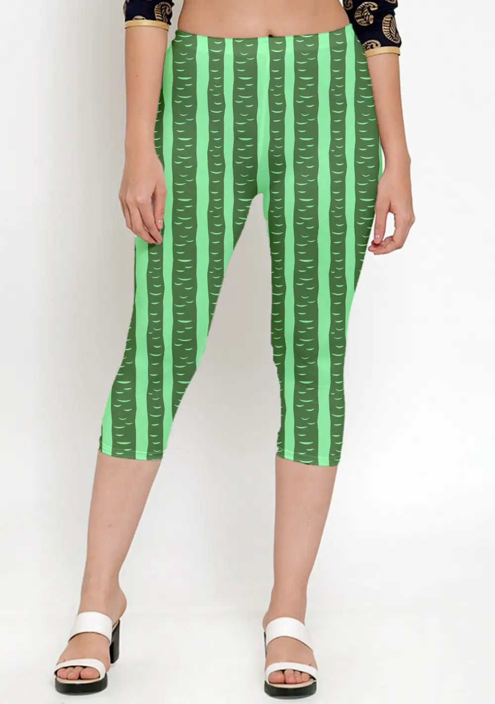 Green Striped Printed Women Capri Leggings Pant