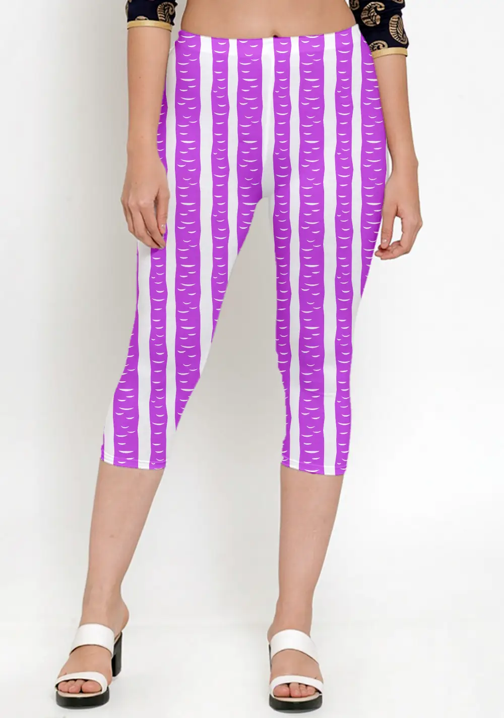 Purple Striped Pattern Women Capri Leggings Pant