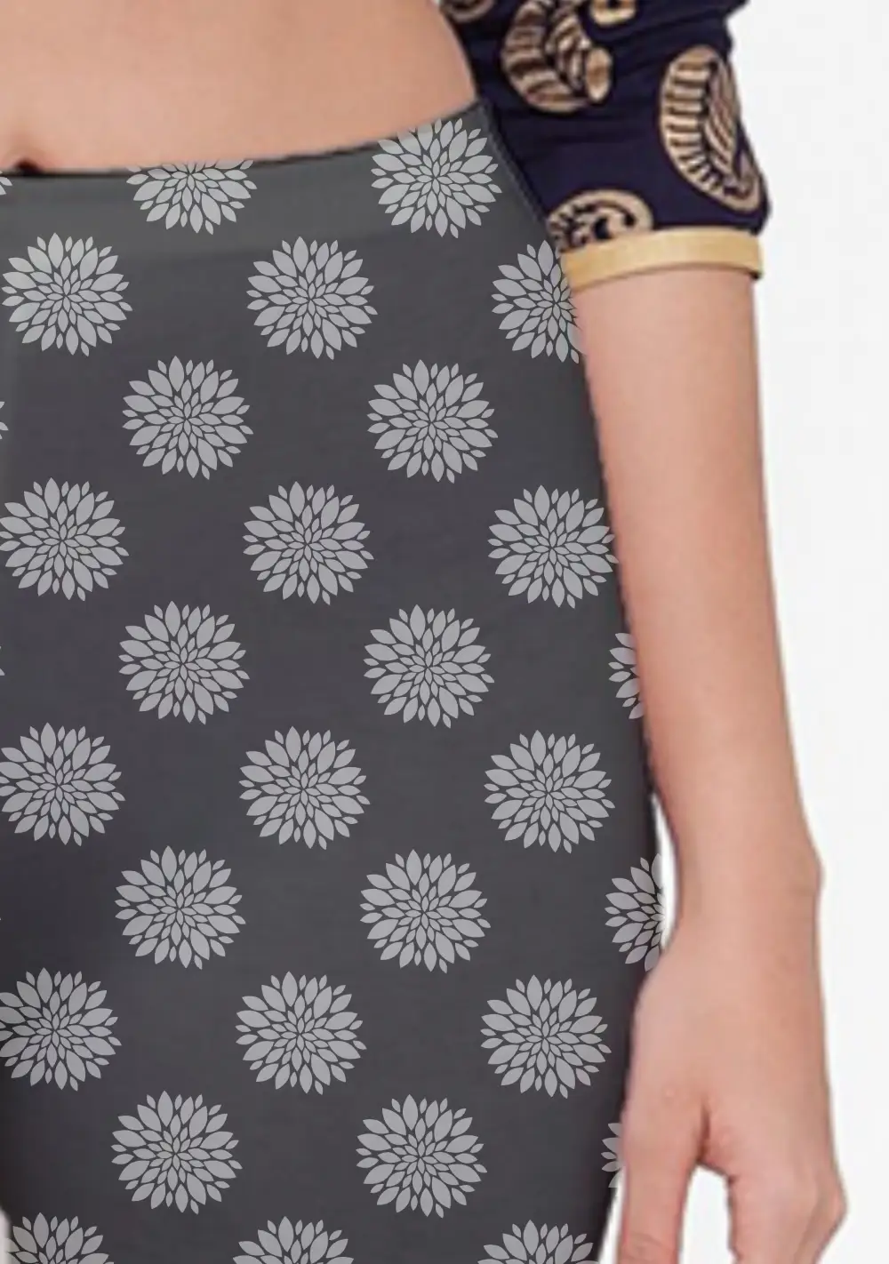 Flower Print Black Women Capri Leggings Pant - Image 2