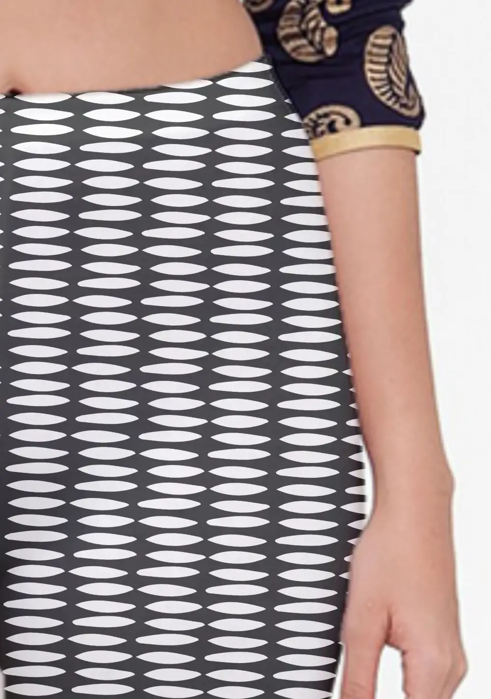 Pebbles Print Women Capri Leggings Pant - Image 2