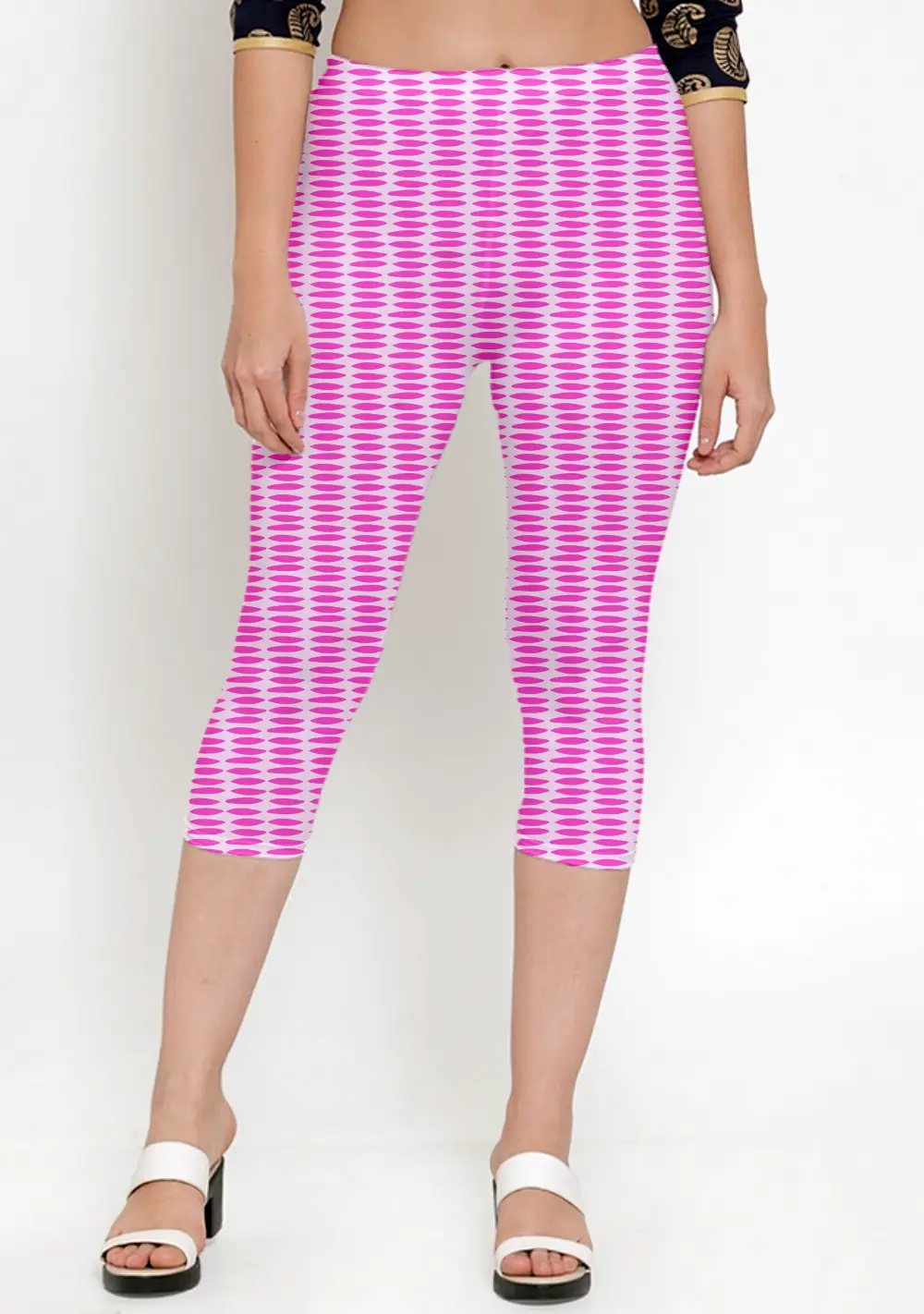 Pebbles Print Pink Women Capri Leggings Pant