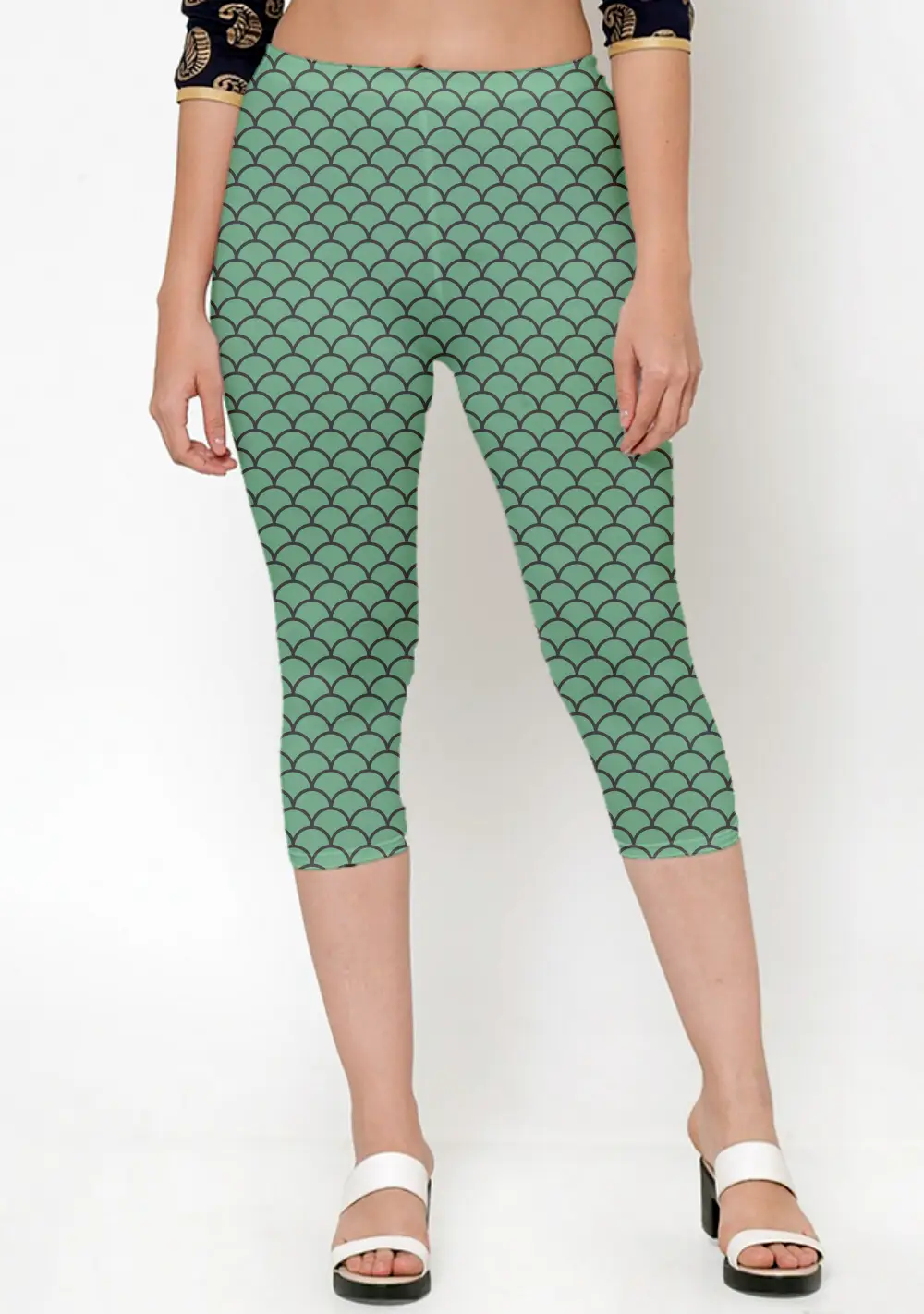 Shell Prints Dark Green Women Capri Leggings Pant