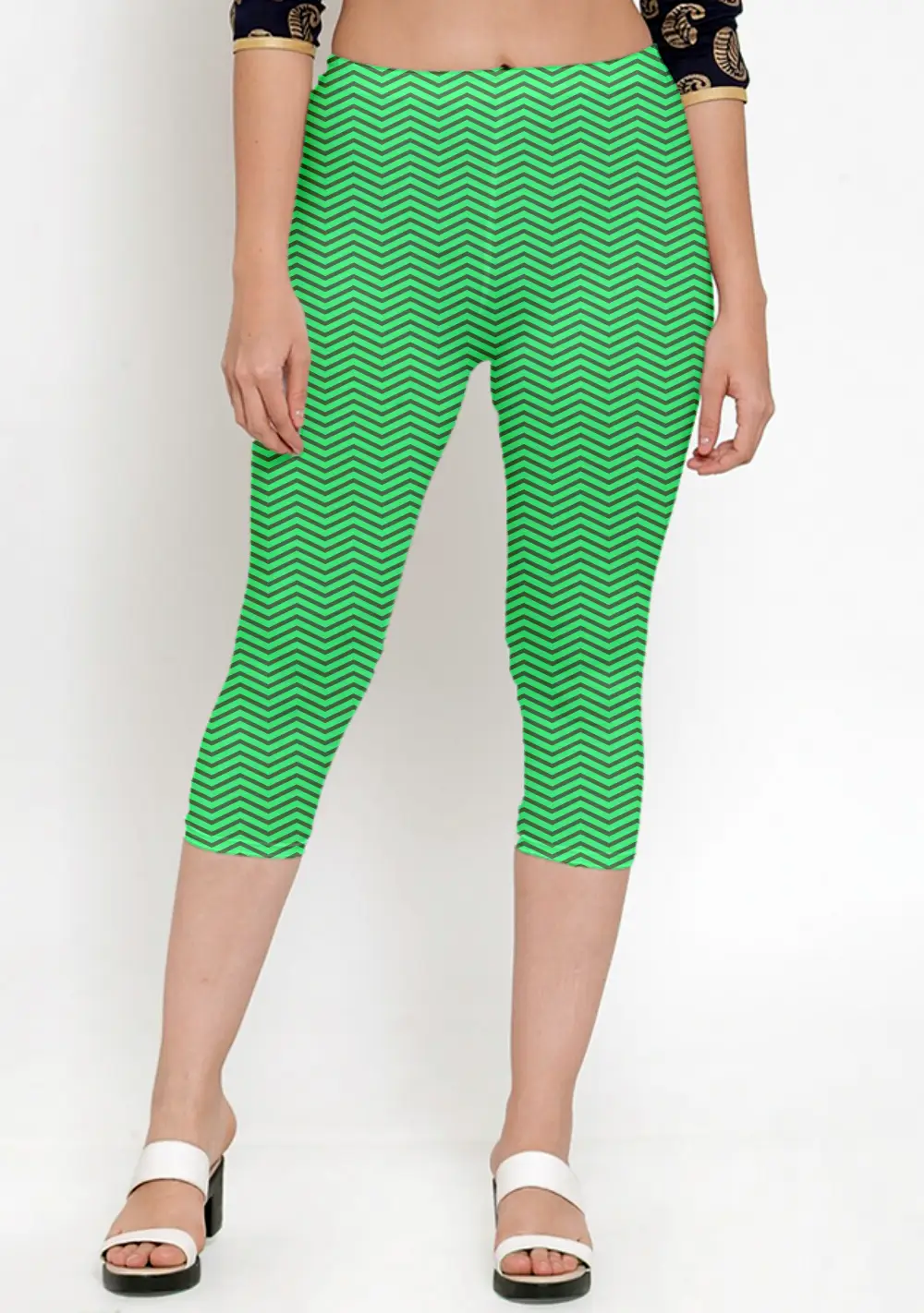 Zigzag Print Green Women Capri Leggings Pant - Image 2