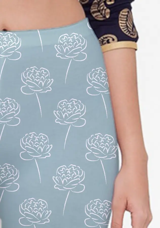 Roses Teal Women Capri Leggings Pant - Image 2