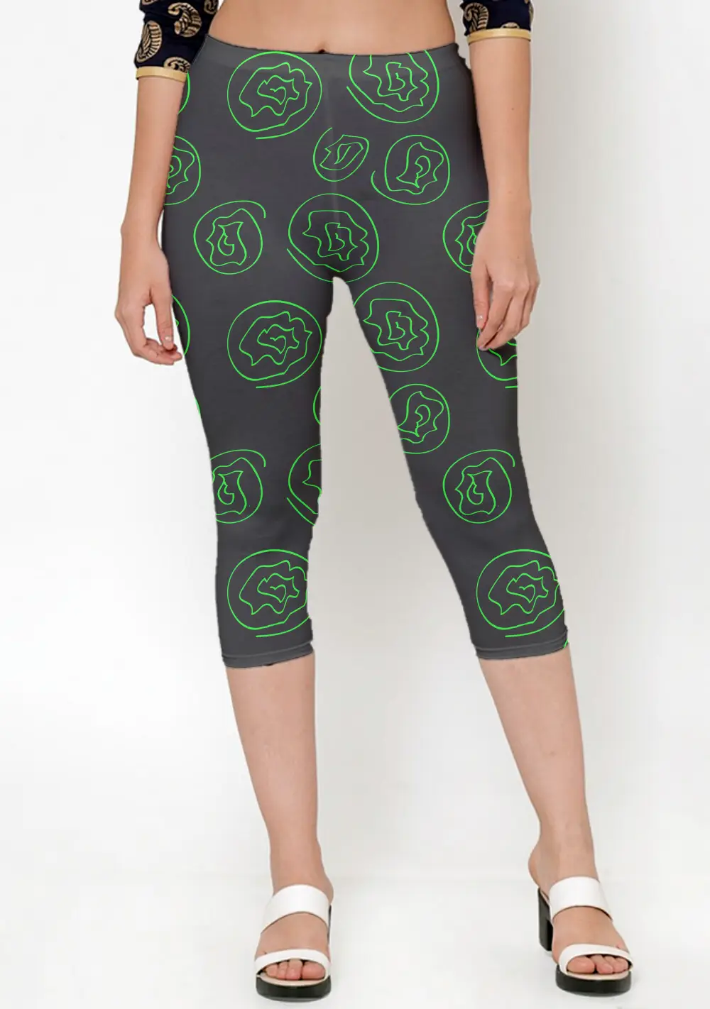 Green Floral Printed Black Women Capri Leggings Pant - Image 3