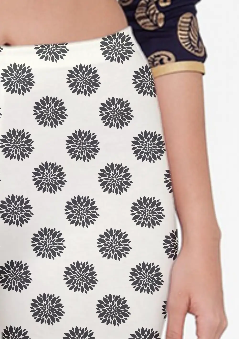 Flower Print Creamish White Women Capri Leggings Pant - Image 2