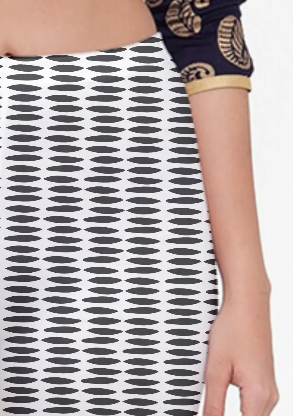 Pebbles Print White Women Capri Leggings Pant - Image 2