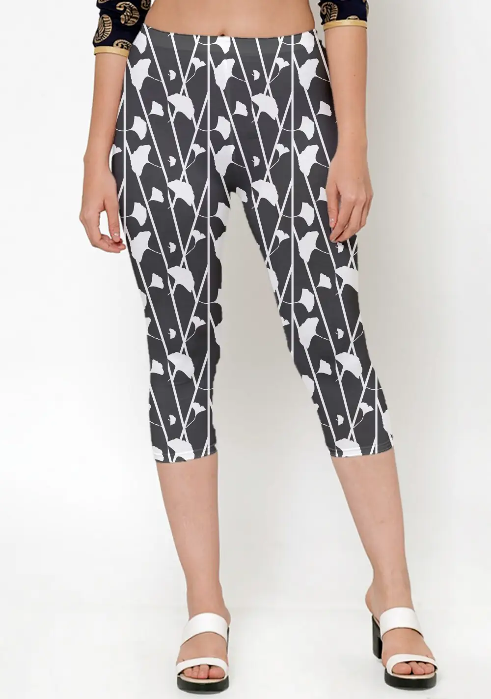 Black White Floral Printed Women Capri Leggings Pant - Image 2