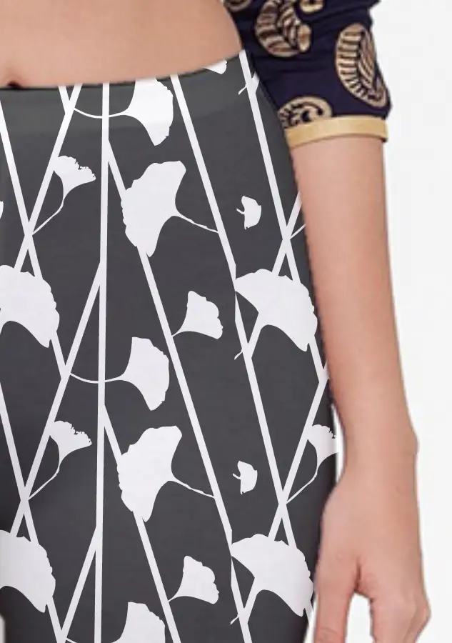 Black White Floral Printed Women Capri Leggings Pant - Image 3