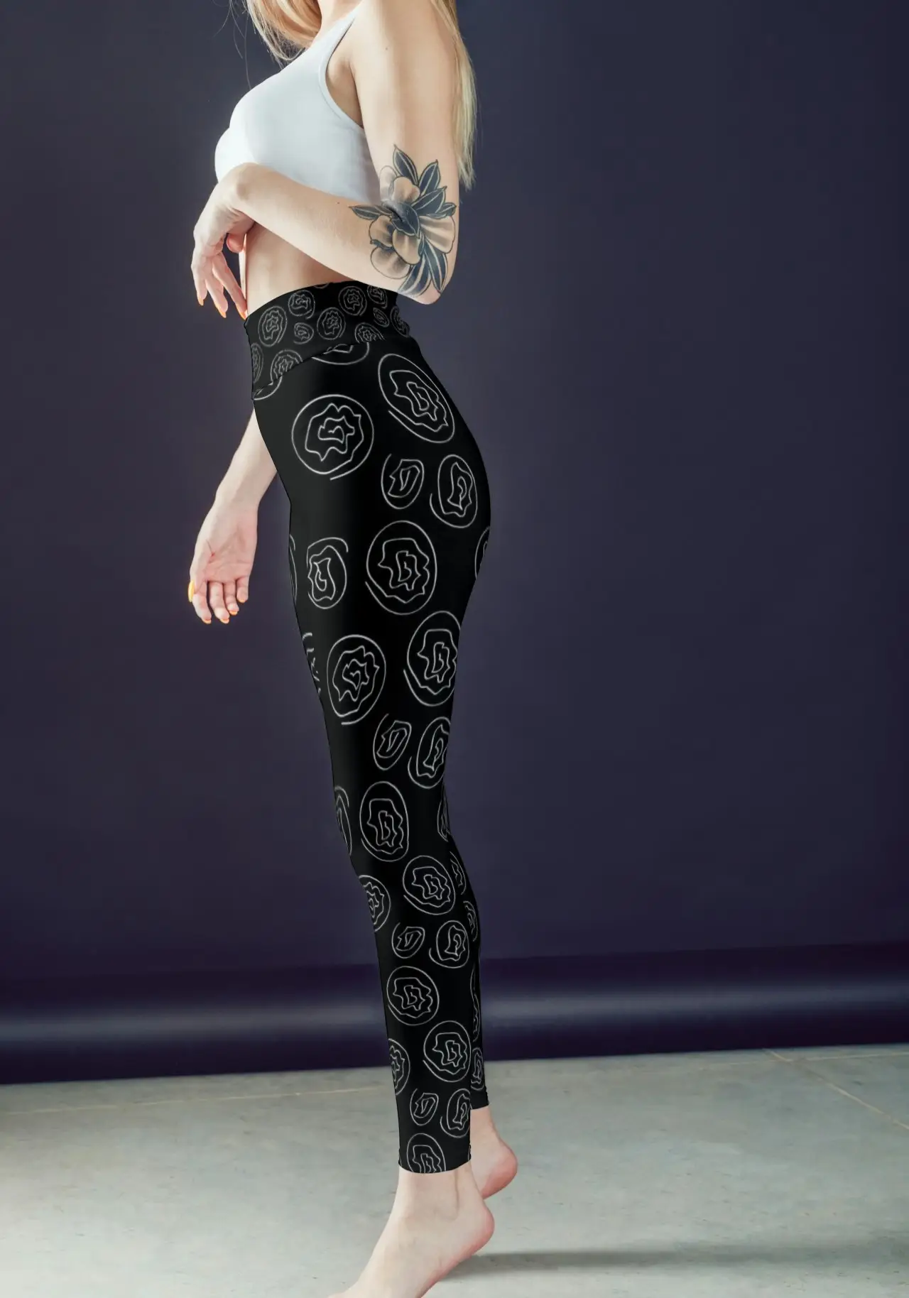 White Flower Printed Black Women Sports Tights And Bra Set - Image 2