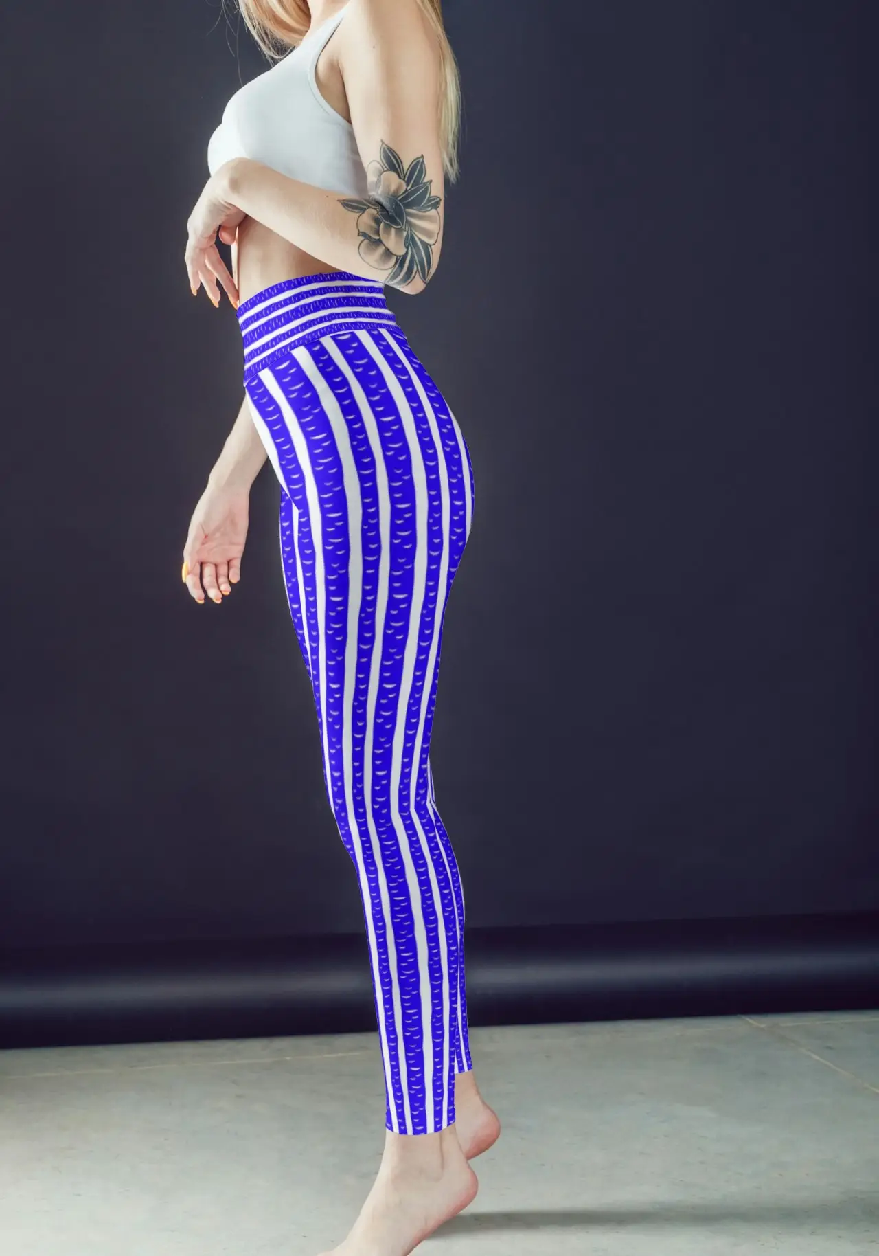 Navy Color Striped Pattern Women Sports Tights And Bra Set - Image 2