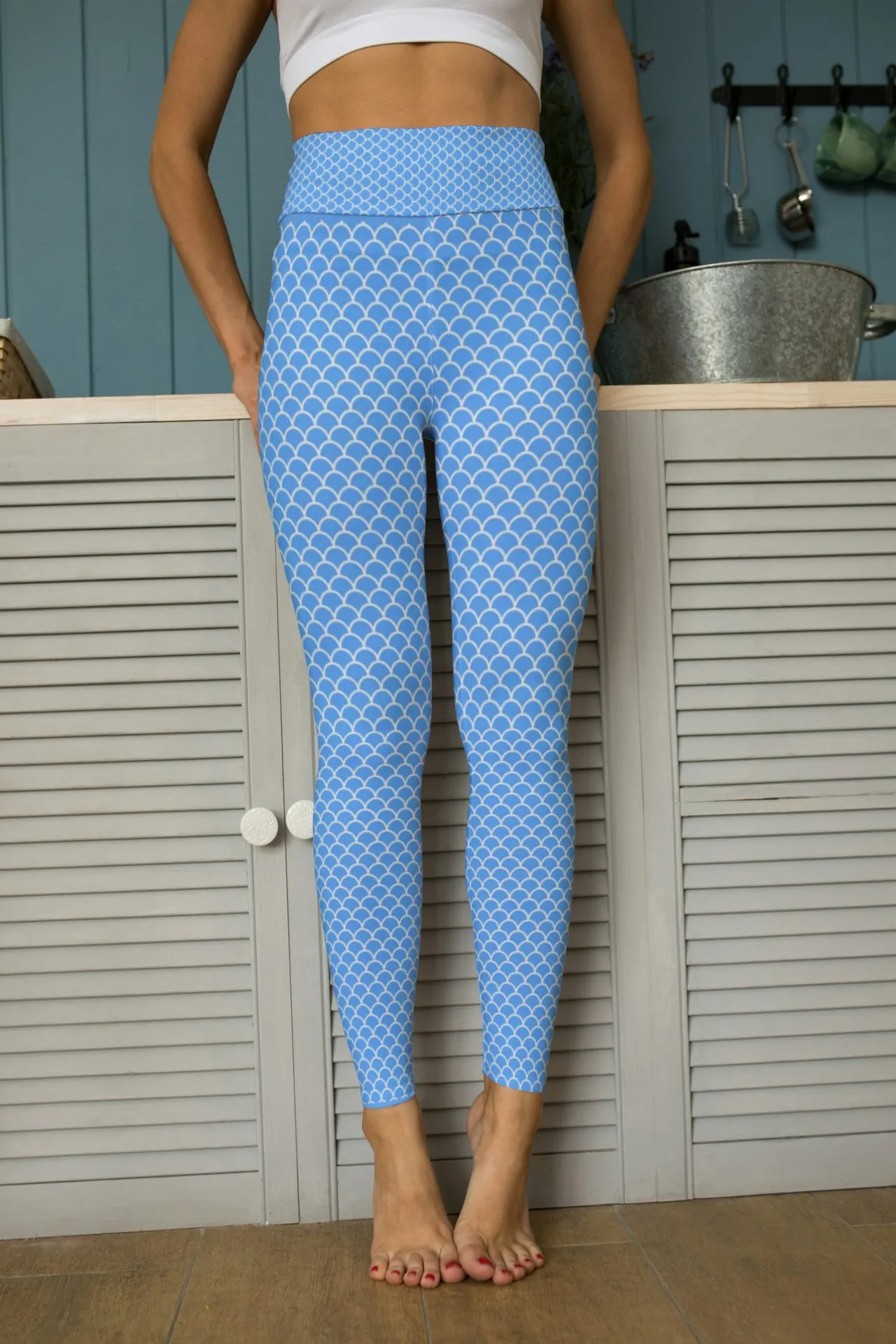 Shells Prints Sky Blue Women Sports Tights And Bra Set - Image 3