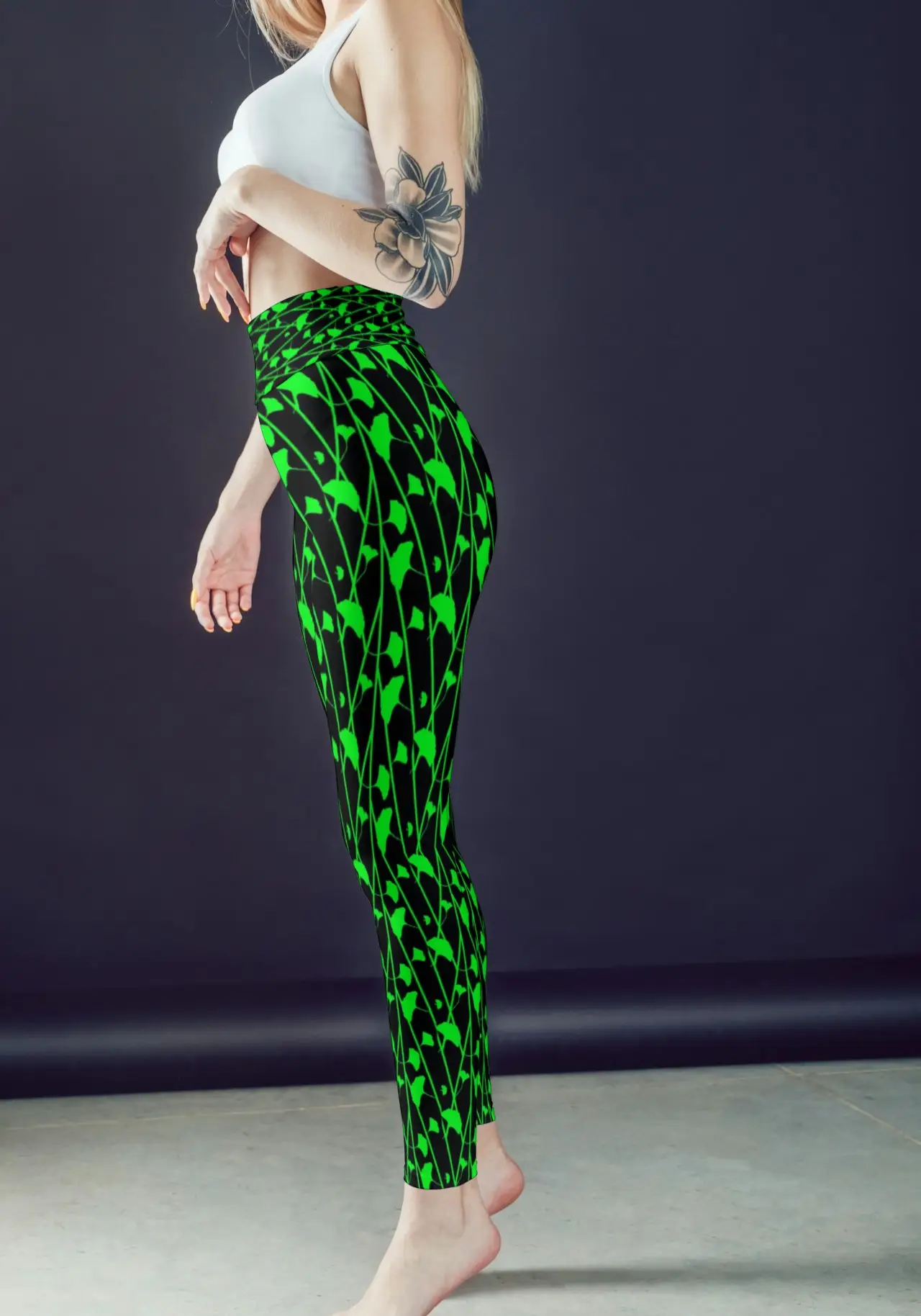 Black Green Floral Printed Women Sports Tights And Bra Set - Image 2