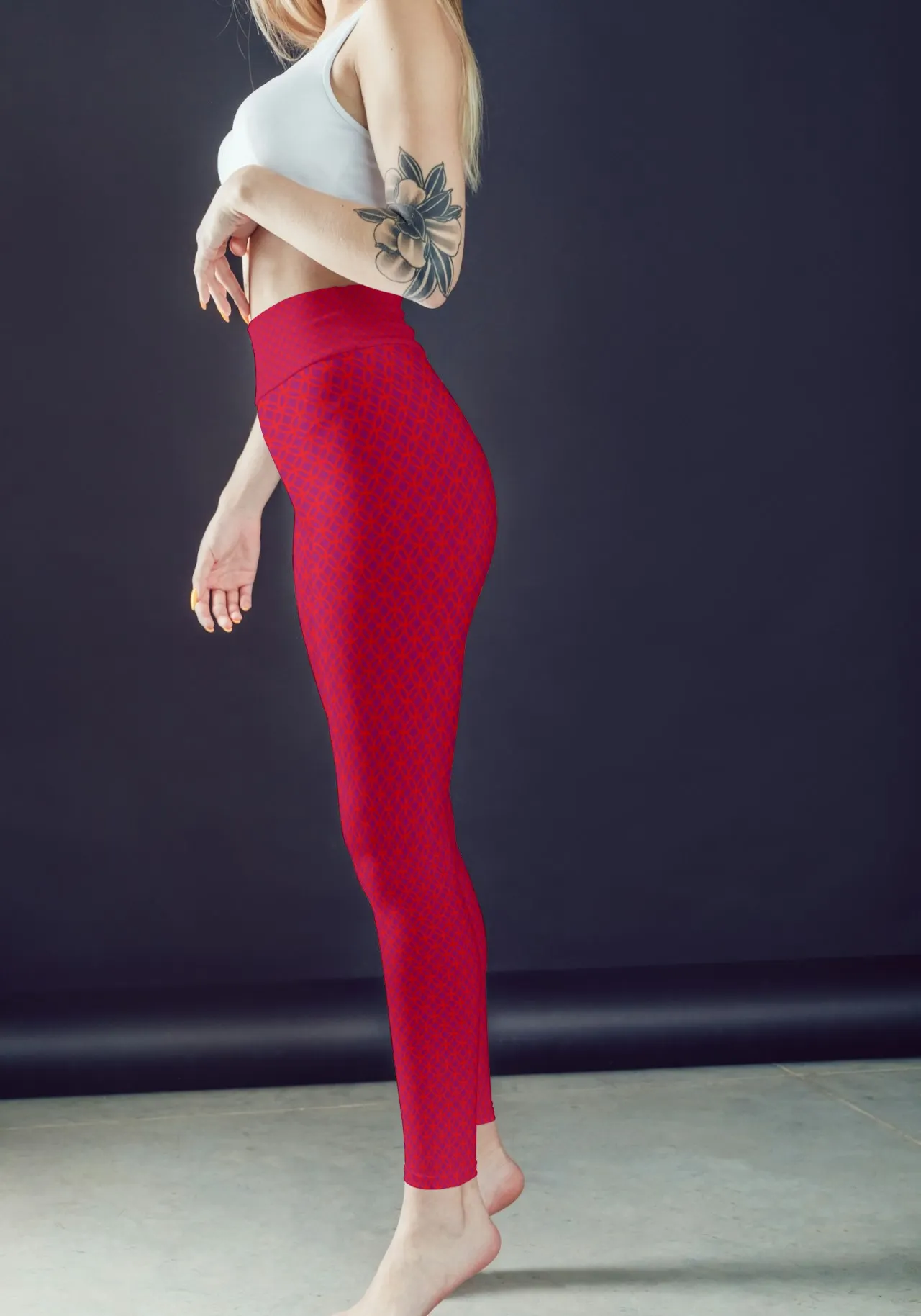 Jali Print Red Women Sports Tights And Bra Set - Image 2