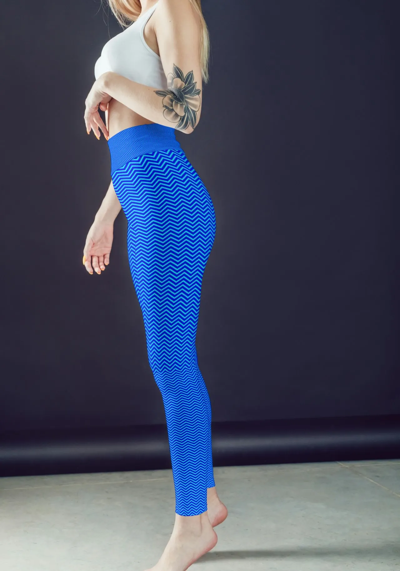 Zigzag Print Blue Women Sports Tights And Bra Set - Image 2