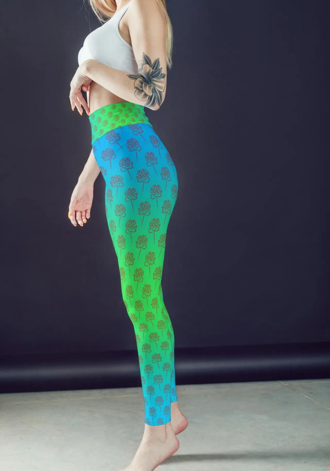 Roses Multi Color Women Sports Tights And Bra Set - Image 2