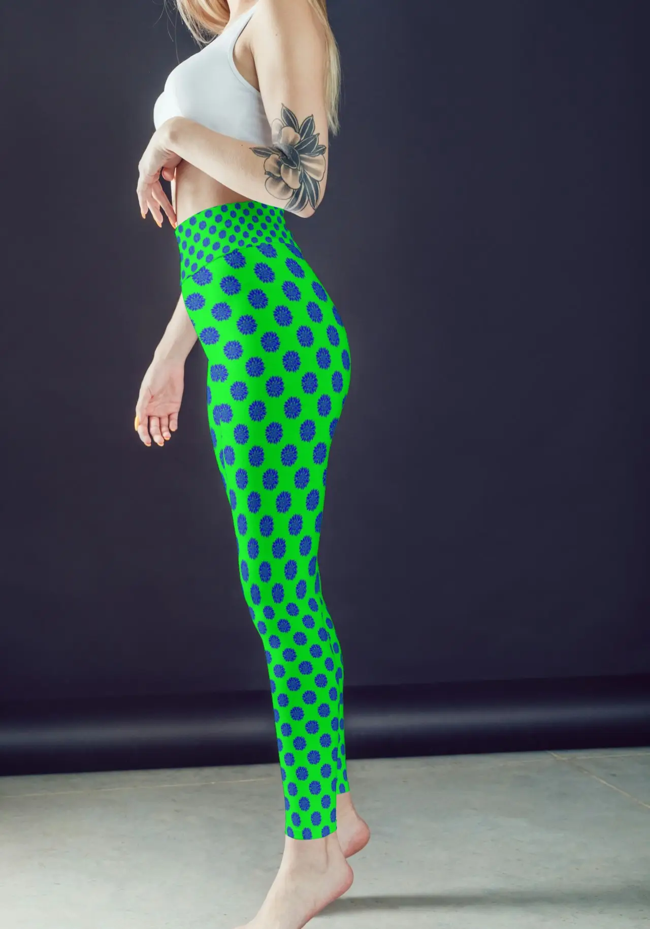 Flower Prints Green Women Sports Tights And Bra Set - Image 2