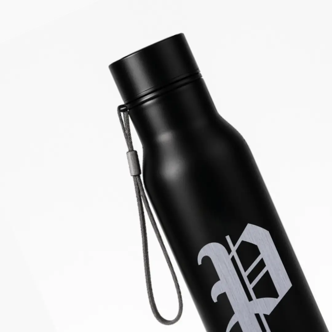P Classic Letter Engraved Stainless Steel Water Bottle - Image 2