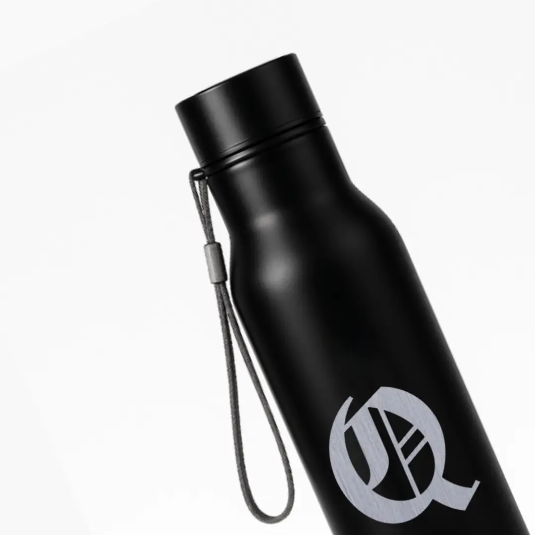 Q Classic Letter Engraved Stainless Steel Water Bottle - Image 2