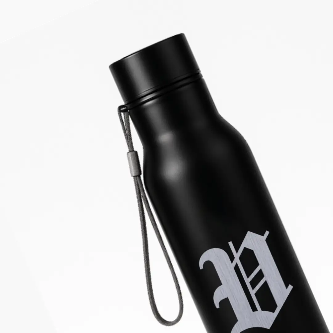 V Classic Letter Engraved Stainless Steel Water Bottle - Image 2