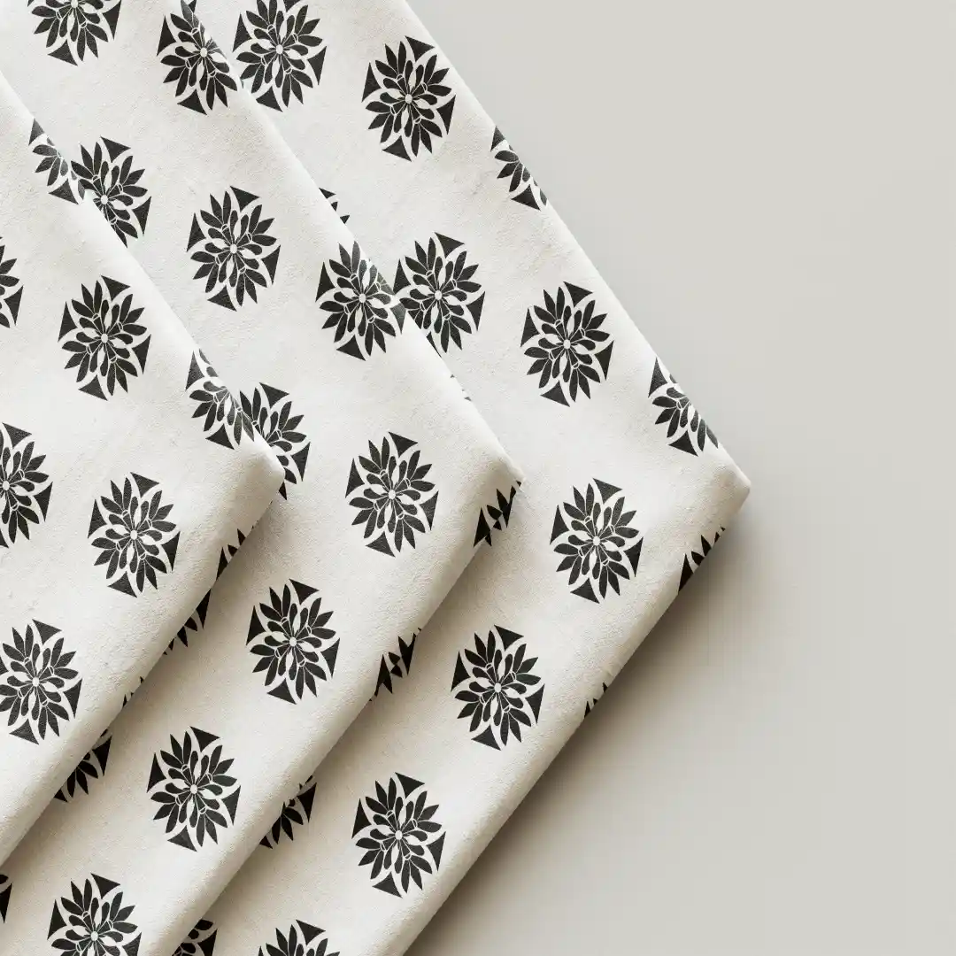 Simple White And Flowers Design Cloth Napkin Pack Of Four