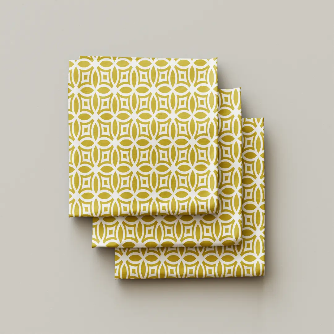 Golden White Cloth Napkin Pack Of Four - Image 3